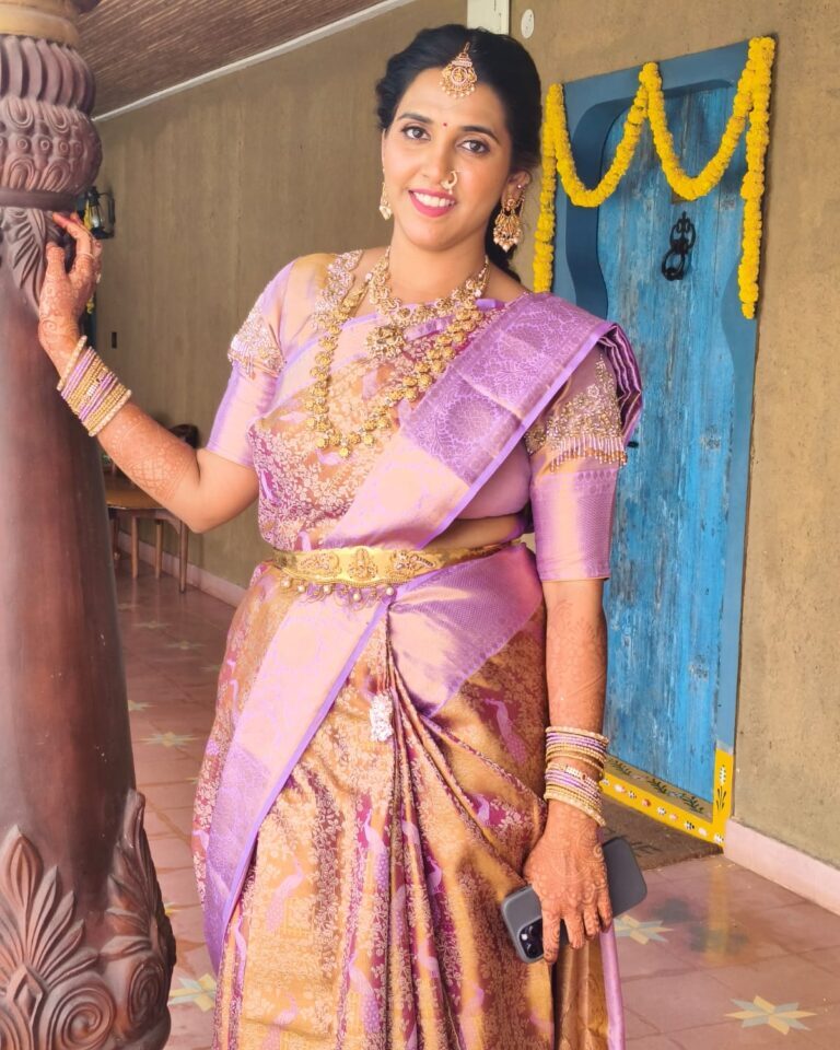 Best Makeup Artist in Hyderabad doing traditional makeup with saree draping