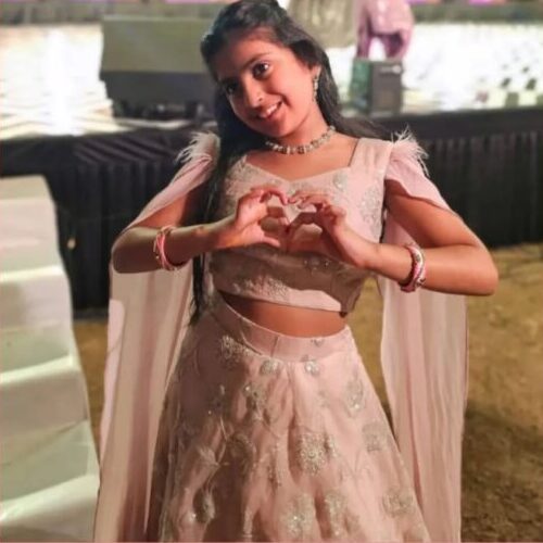 Subtle guest makeup for wedding event